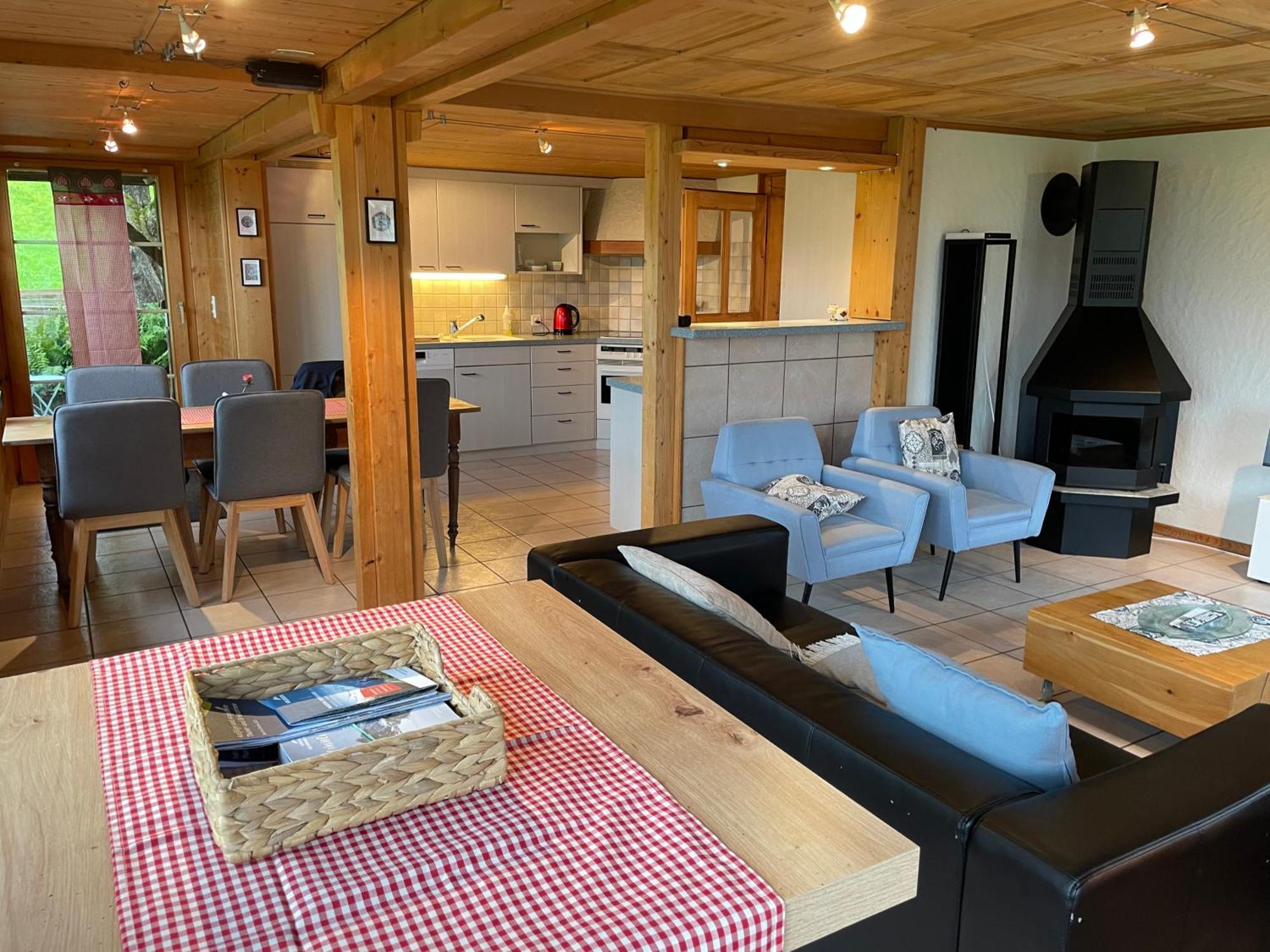 Edelweiss 4 Zi Ferienwohnung In Landhaus Frutigen Eksteriør billede